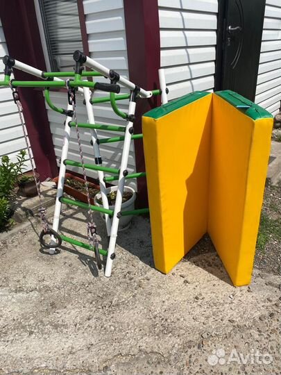 Детская шведская стенка