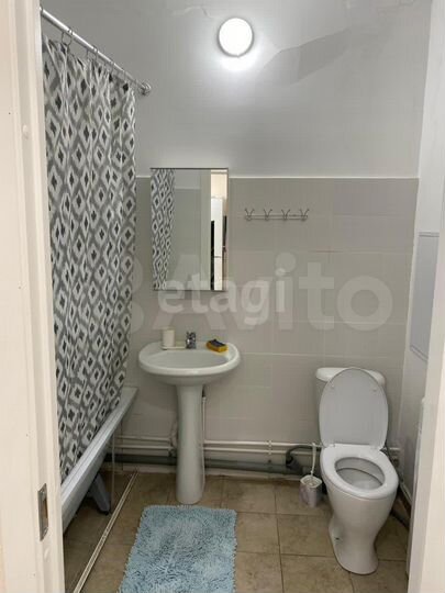 2-к. квартира, 57 м², 7/17 эт.