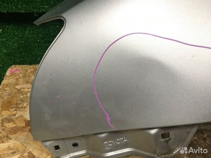 Крыло переднее левое Toyota Avensis AZT250 1AZ-FSE