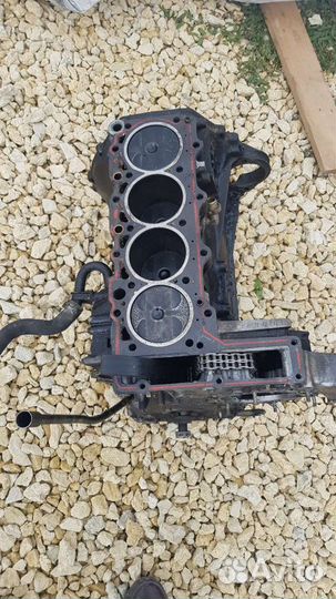 Двигатель om604