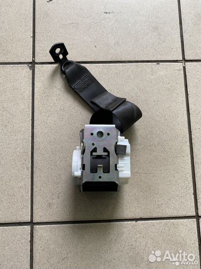 Ремень безопасности задний правый Ford Focus 3