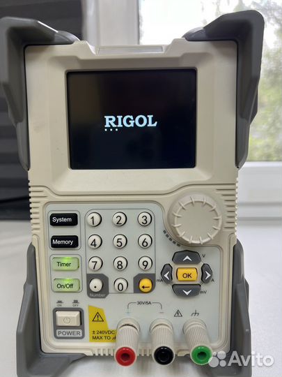 Источник питания Rigol DP711