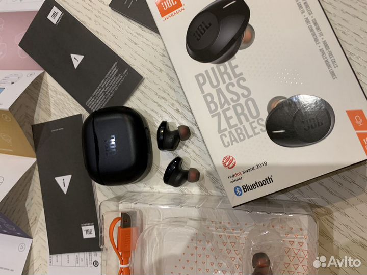 Наушники JBL