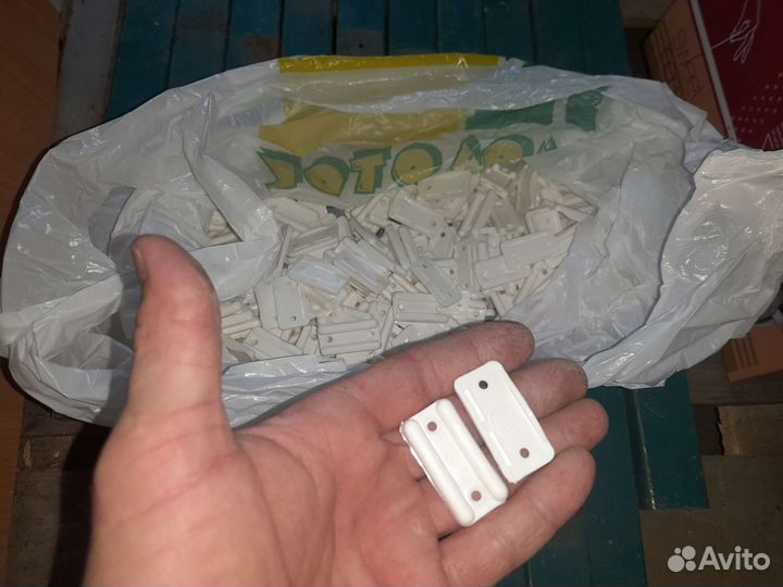 Подпятник мебельный