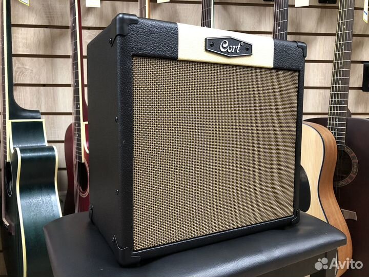 Комбоусилитель Cort CM15R-EU-BK, 15Вт, (черный)