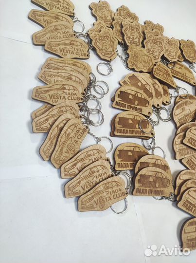 Брелоки оптом от производителя из дерева 60 шт