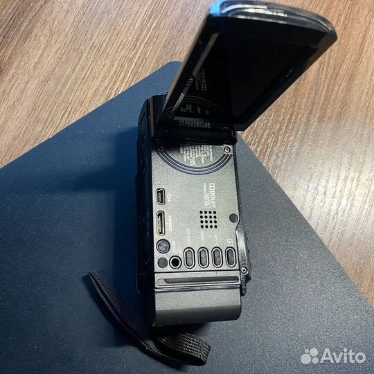 Видеокамера JVC Everio GZ-E15