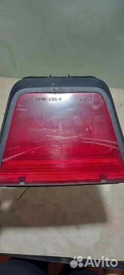 Дополнительный стоп сигнал Renault Logan 1