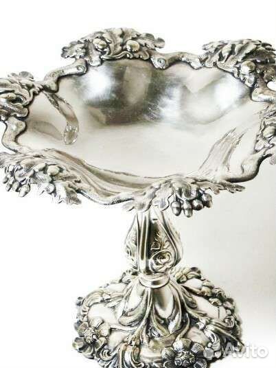 Ваза на ножке старинная