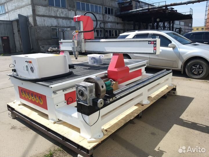 Фрезерный станок чпу 1631 с токарной осью сбоку