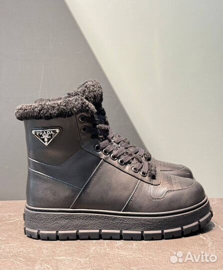 Женские ботинки Prada