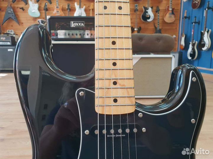 Электрогитара Fender Squier Classic Stratocaster