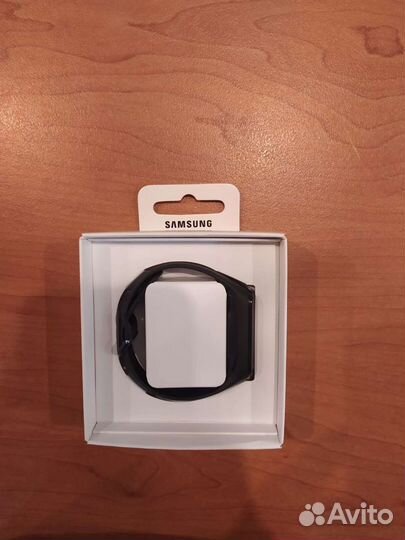 Фитнес браслет samsung в идеале