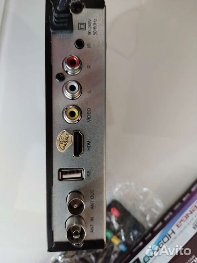 Цифровая тв приставка dvb t2 selenga HD950D б/у