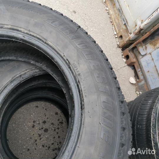 Bridgestone Ice Cruiser 7000 235/65 R17