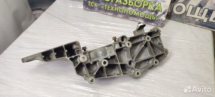 Кронштейн генератора Volvo S80