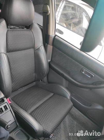 Сиденья Subaru Legacy BH5