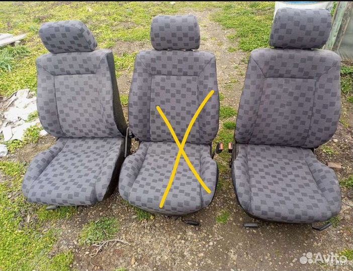 Автомобильное сиденье