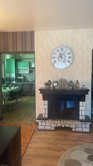 Коттедж 220 м² на участке 10 сот.