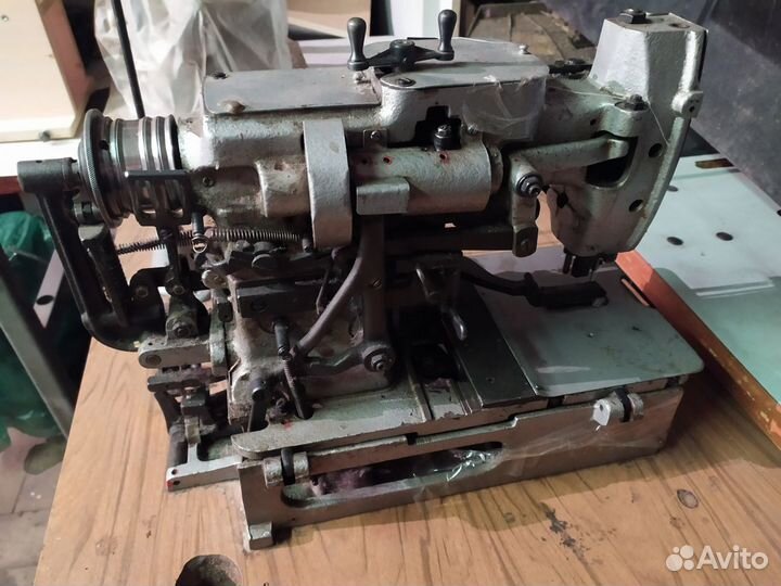 Петельная швейная машина бу