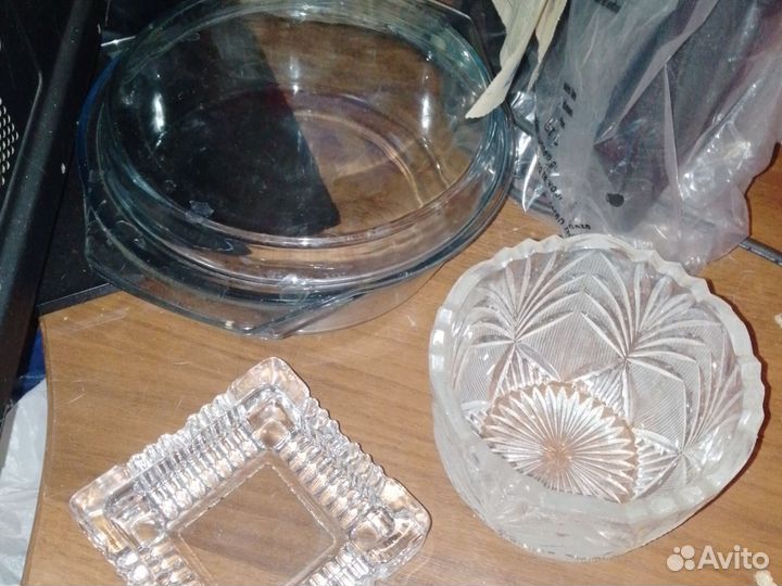 Кувшин и жаропрочная посуда и хрусталь