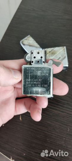 Зажигалка бензиновая zippo