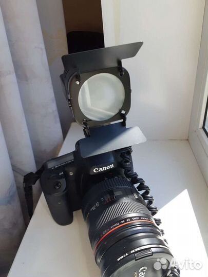 Накамерный свет luxmen VS-100DF