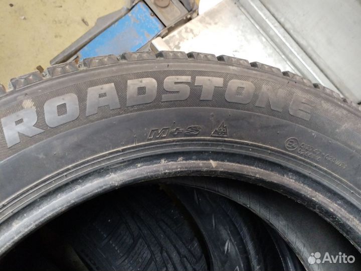 Roadstone Winguard WinSpike SUV 225/55 R18 98T