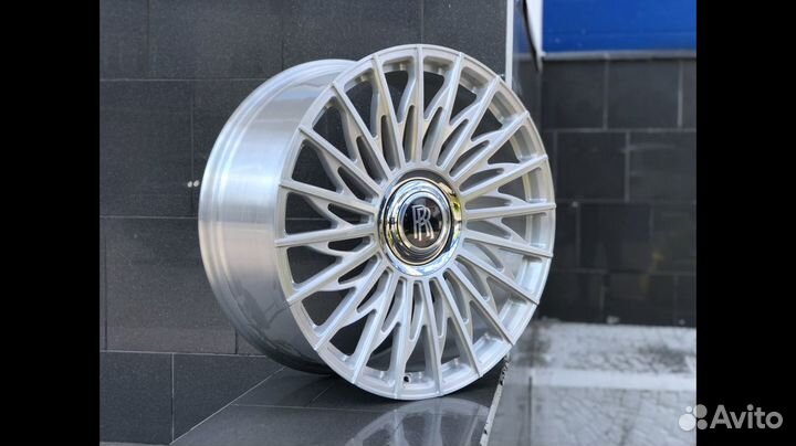 Кованые диски на Rolls-Royce Wraith