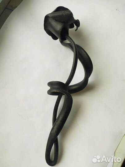 Кованая роза ручной работы