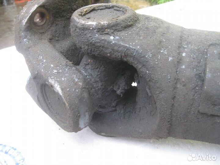 Вал карданный 4 болт, D150 мм, L1100 мм с подвесны