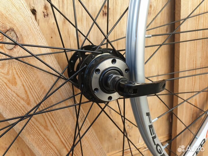 Колеса 29 дисковые тормоза трещетка, обода серебро