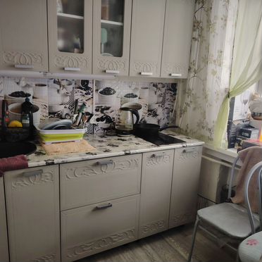 2-к. квартира, 42 м², 1/3 эт.