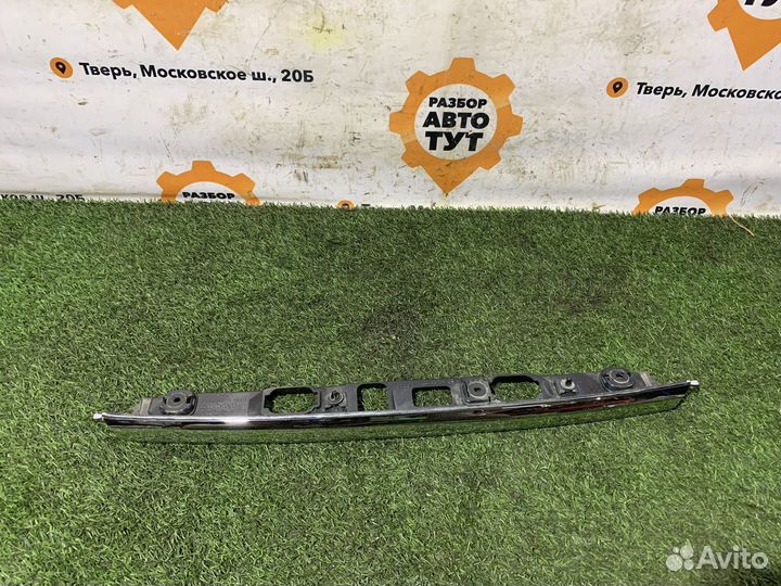 Центральный молдинг крышки багажника Mazda 6 GJ