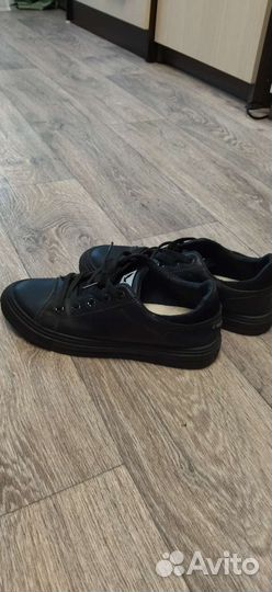 Кроссовки (кеды)