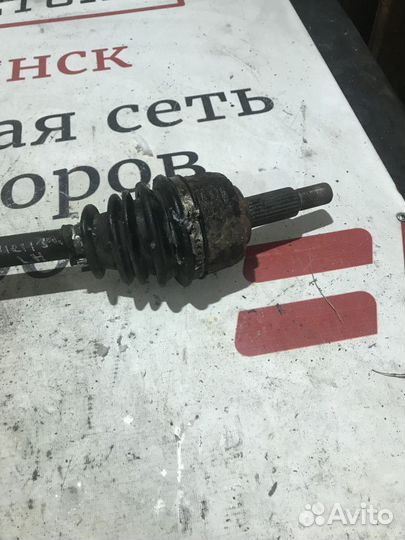 Полуось передняя левая Renault Scenic