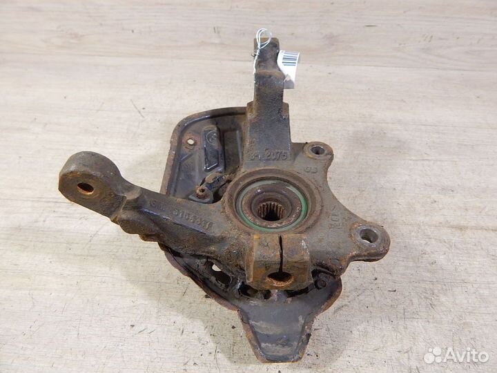 Кулак поворотный передний левый Opel Combo C