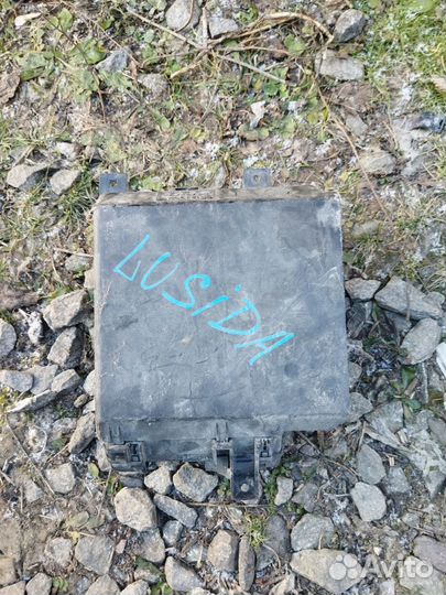 Блок предохранителей toyota estima lucida