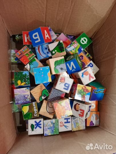 Коробка с кубиками