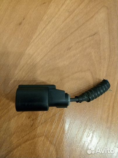 Разъем на вентилятор кондиционера Honda Accord