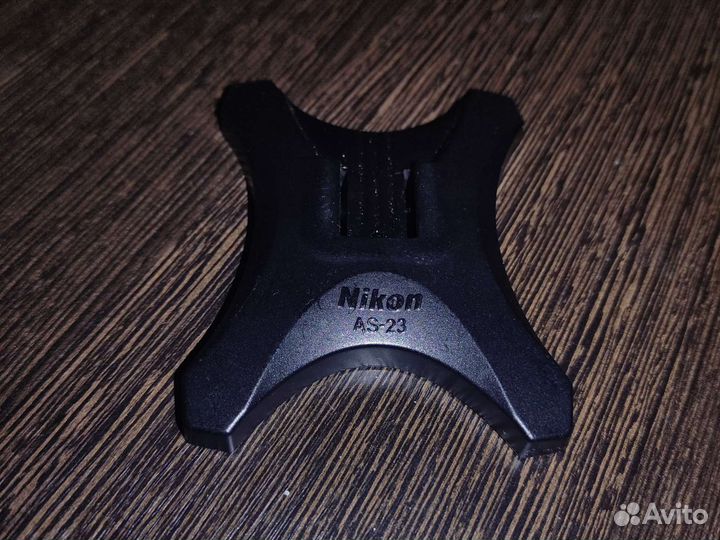 Вспышка Nikon Speedlight SB-500 по частям