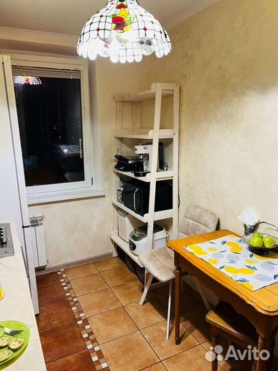 Полка для цветов, полка скандик, стеллаж