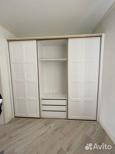 Черный шкаф