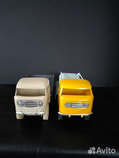Игрушки СССР. УАЗ бортовой и молоковоз