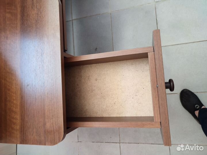 Письменный стол