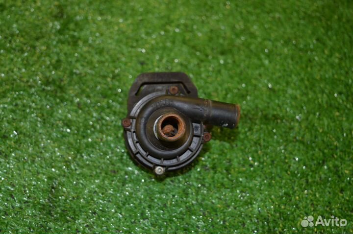 Дополнительная помпа Mercedes w211 3.2