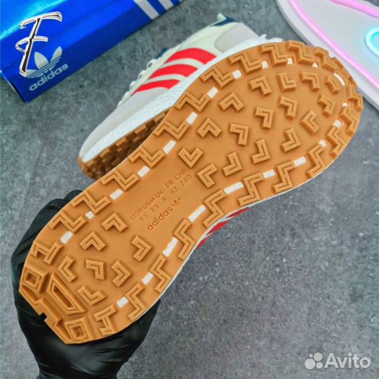 Кроссовки Adidas Retropy E5 Новые