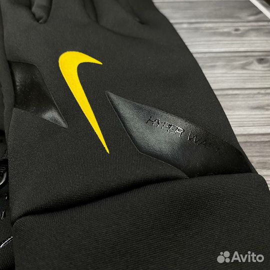 Перчатки найк