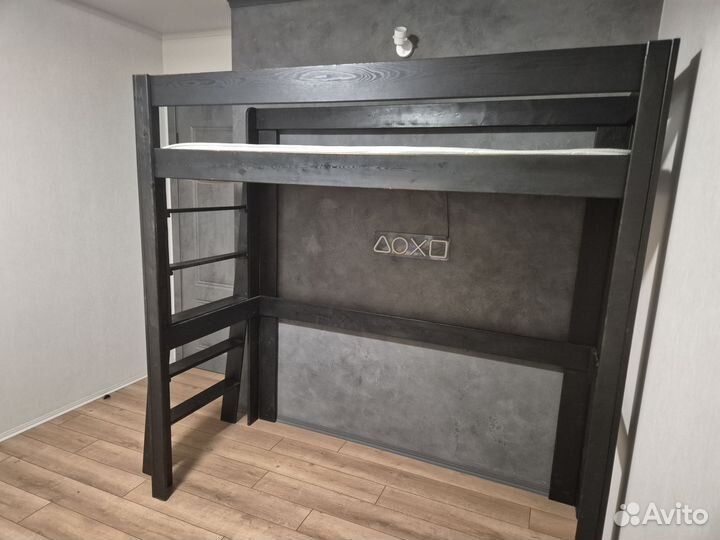 Кровать чердак