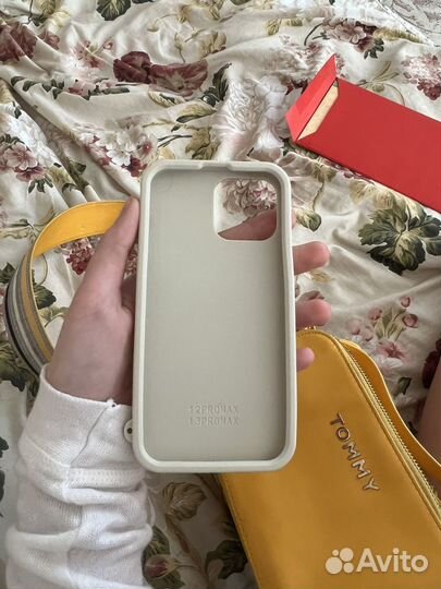 Чехол на айфон